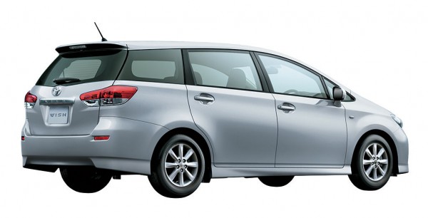 Toyota wish 2010 характеристики